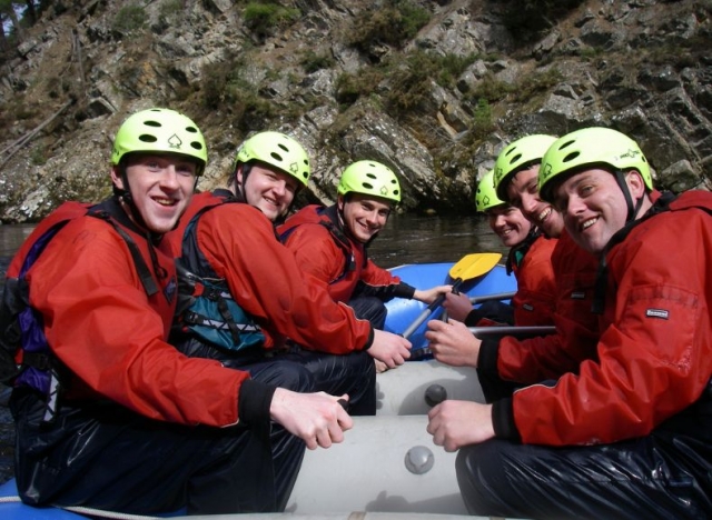 El rafting es un evento ideal para despedidas de soltero